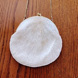 Vintage Regale LTD White Beaded Evening‎ Bag Clutch Gold Chain